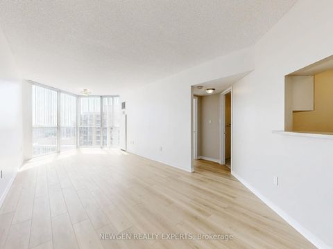 Photo 4 at 2903 - 5 Concorde Place, Don Mills, Toronto