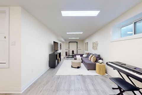 Photo 38 at 12 Addison Crescent, Don Mills, Toronto