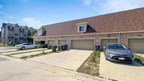 Photo 37 at 7 Kawneer Terrace, Dorset Park, Toronto