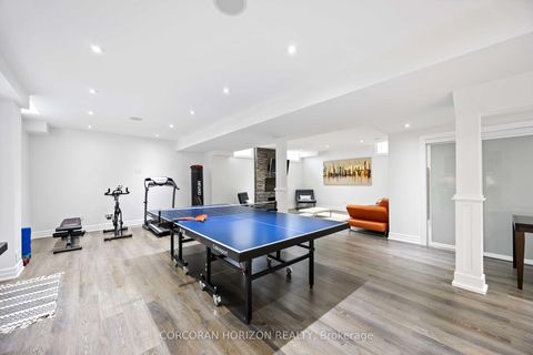 Photo 37 at 33 Kylemount Court, Patterson, Vaughan
