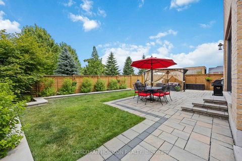 Photo 43 at 33 Kylemount Court, Patterson, Vaughan