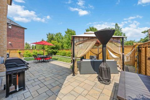 Photo 46 at 33 Kylemount Court, Patterson, Vaughan