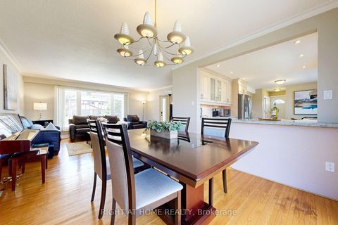 Photo 8 at 5 Robinter Drive, Newtonbrook East, Toronto