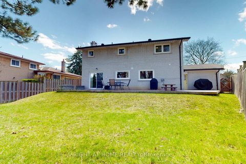 Photo 28 at 5 Robinter Drive, Newtonbrook East, Toronto