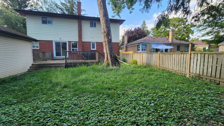 Photo 32 at 42 Cartier Crescent, Crosby, Richmond Hill