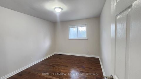 Photo 11 at 42 Cartier Crescent, Crosby, Richmond Hill