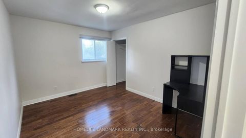 Photo 18 at 42 Cartier Crescent, Crosby, Richmond Hill