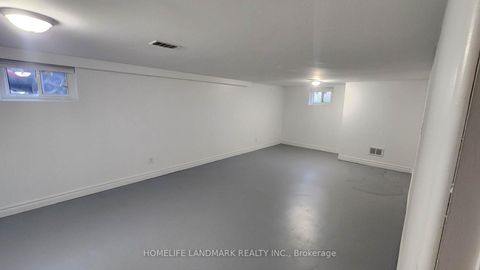 Photo 26 at 42 Cartier Crescent, Crosby, Richmond Hill Photo 26 at 42 Cartier Crescent, Crosby, Richmond Hill