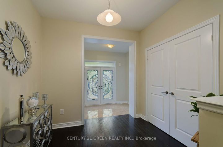 Photo 5 at 47 Ironbark Court, Patterson, Vaughan