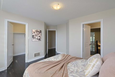 Photo 35 at 47 Ironbark Court, Patterson, Vaughan