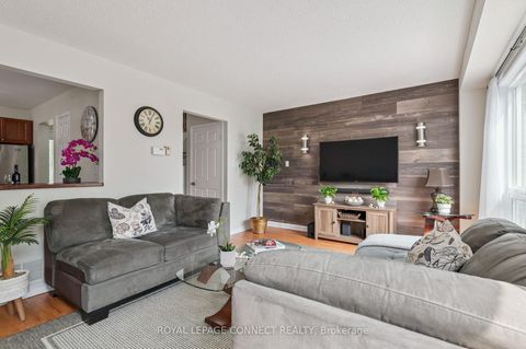 Photo 16 at 22 Crawford Rose Drive, Aurora Heights, Aurora