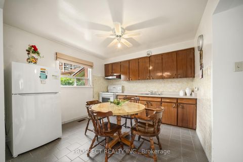 Photo 5 at 8 Sonnet Court, Rustic, Toronto