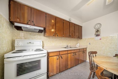 Photo 9 at 8 Sonnet Court, Rustic, Toronto