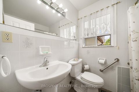 Photo 12 at 8 Sonnet Court, Rustic, Toronto