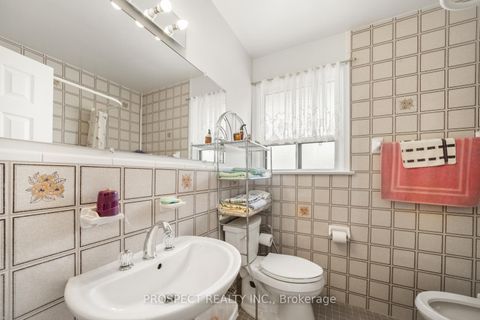 Photo 16 at 8 Sonnet Court, Rustic, Toronto