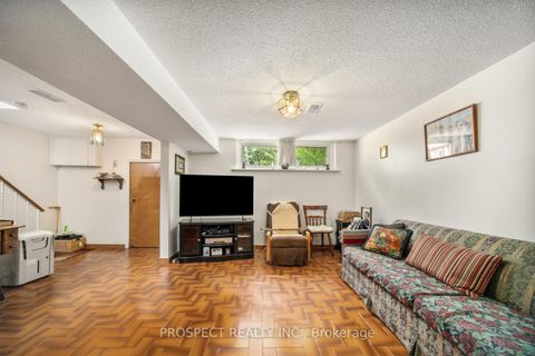Photo 23 at 8 Sonnet Court, Rustic, Toronto