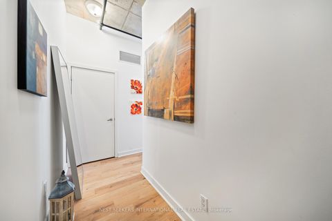 Photo 3 at 302 - 10 Wellesley Place, North St. James Town, Toronto
