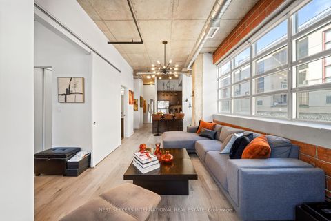 Photo 9 at 302 - 10 Wellesley Place, North St. James Town, Toronto