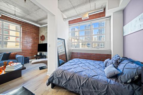 Photo 17 at 302 - 10 Wellesley Place, North St. James Town, Toronto