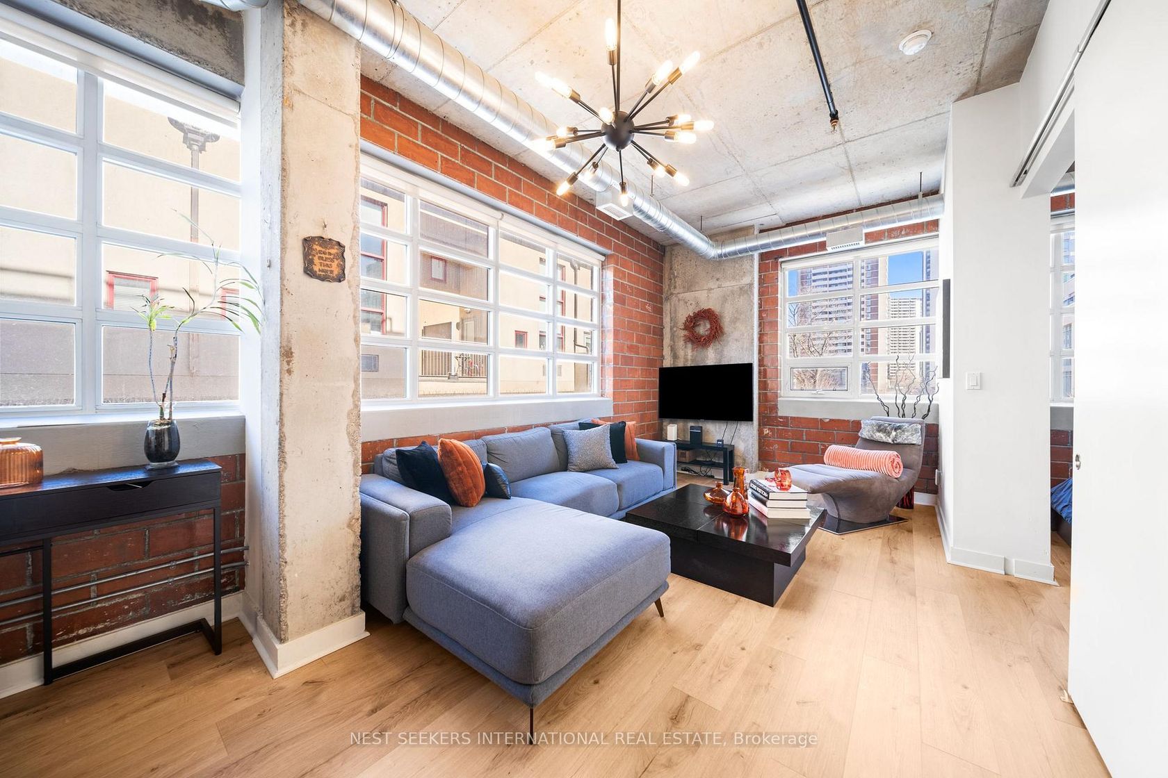 302 - 10 Wellesley Place, North St. James Town, Toronto 