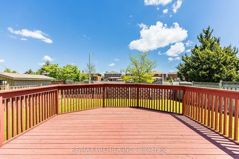 Photo 33 at 18 Mathewson Street, Maple, Vaughan