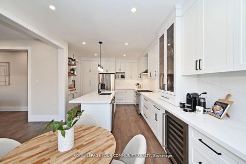 Photo 13 at 20 Grovewood Street, Oak Ridges, Richmond Hill