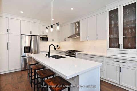 Photo 14 at 20 Grovewood Street, Oak Ridges, Richmond Hill