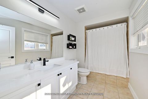 Photo 37 at 20 Grovewood Street, Oak Ridges, Richmond Hill