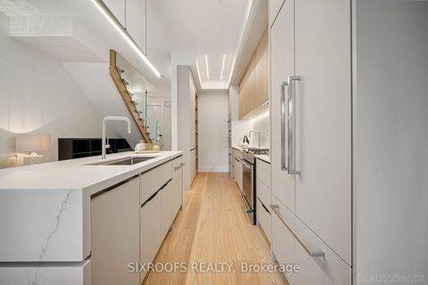 Photo 13 at 44A Alcina Avenue, Wychwood, Toronto