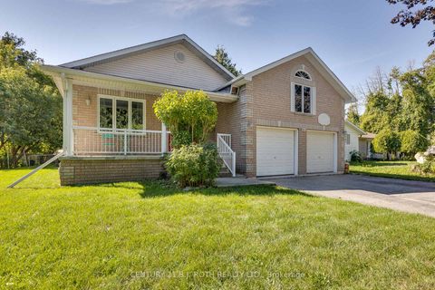 Photo 2 at 1005 Goshen Road, Alcona, Innisfil