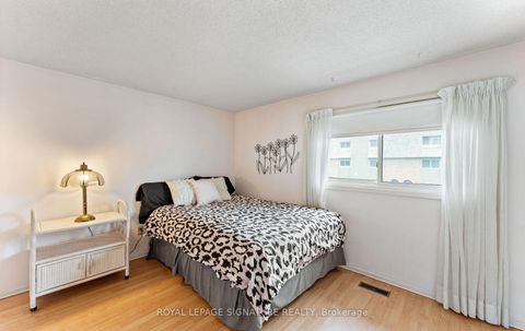 Photo 20 at 74 Dutch Myrtle Way, Don Mills, Toronto