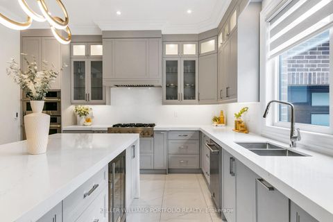 Photo 9 at 38 Smithwood Drive, City Centre West, Toronto