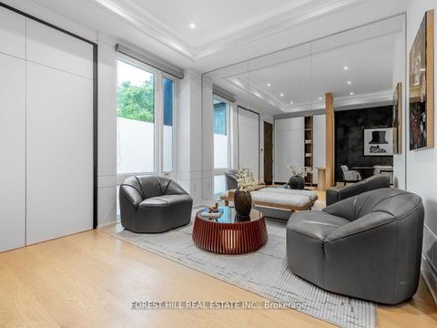 Photo 2 at 534 Rushton Road, Cedarvale, Toronto