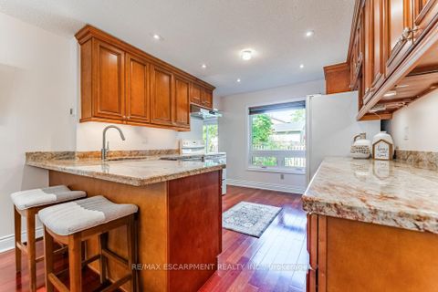 Photo 11 at 3036 Swansea Drive, BR Bronte, Oakville