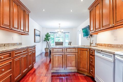 Photo 14 at 3036 Swansea Drive, BR Bronte, Oakville