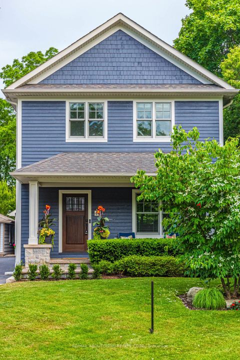 Photo 1 at 44 Head Street, CO Central, Oakville