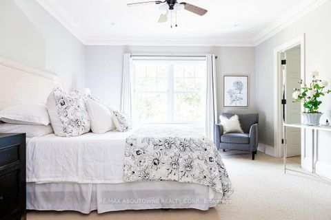 Photo 21 at 44 Head Street, CO Central, Oakville