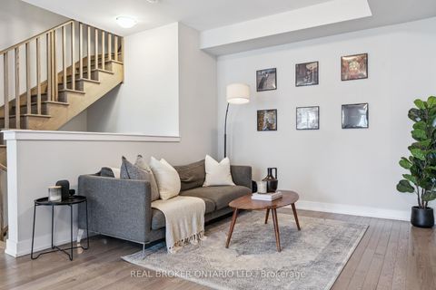 Photo 18 at 92 William Shearn Crescent, Angus Glen, Markham