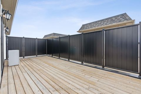 Photo 34 at 92 William Shearn Crescent, Angus Glen, Markham