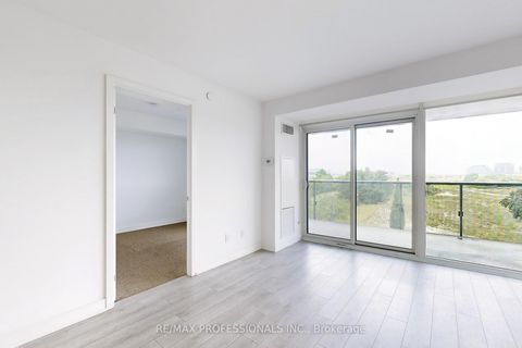 Photo 2 at 613 - 120 Varna Drive, Lawrence, Toronto