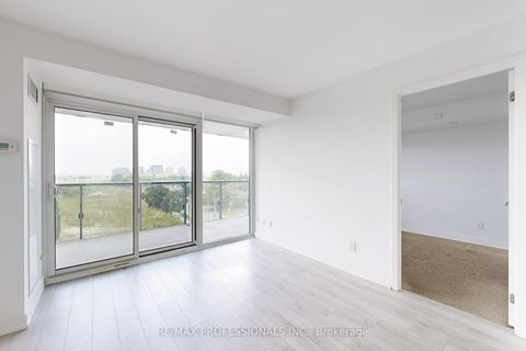 Photo 4 at 613 - 120 Varna Drive, Lawrence, Toronto