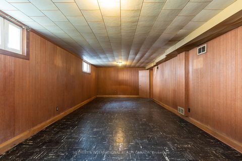 Photo 25 at 17 Ayre Point Road, Cliffcrest, Toronto
