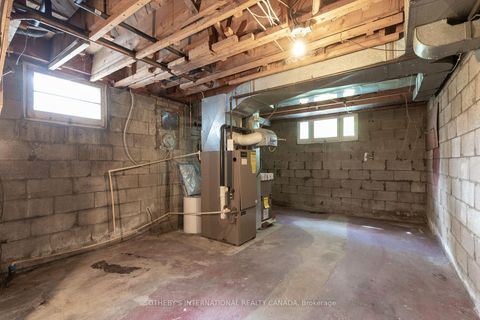 Photo 26 at 17 Ayre Point Road, Cliffcrest, Toronto