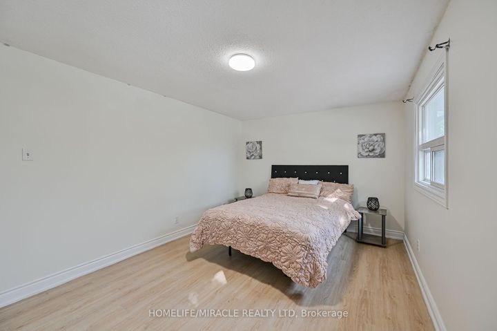 Photo 25 at 32 Woodsview Avenue, Clairville, Toronto