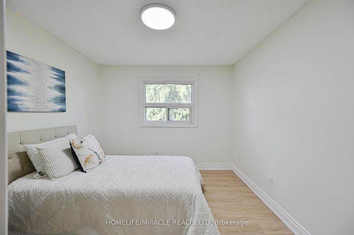 Photo 31 at 32 Woodsview Avenue, Clairville, Toronto