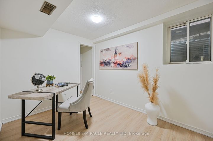 Photo 36 at 32 Woodsview Avenue, Clairville, Toronto