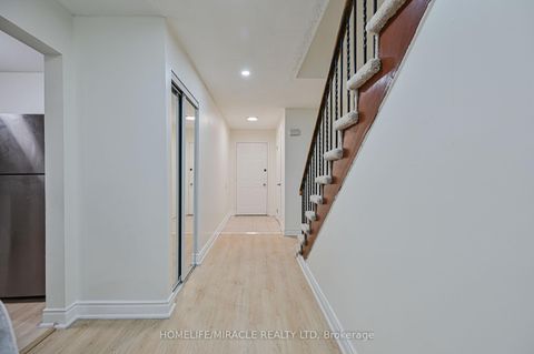 Photo 4 at 32 Woodsview Avenue, Clairville, Toronto