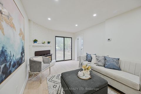 Photo 8 at 32 Woodsview Avenue, Clairville, Toronto