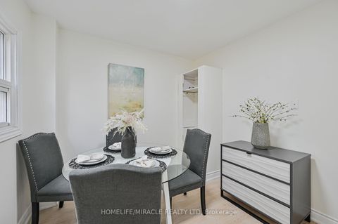 Photo 12 at 32 Woodsview Avenue, Clairville, Toronto