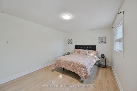 Photo 25 at 32 Woodsview Avenue, Clairville, Toronto